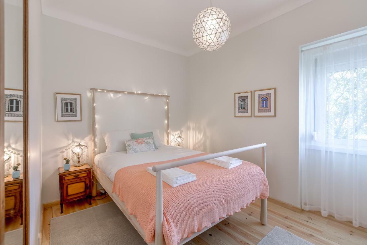 Sunny, Bright And Quiet Apartment, By Timecooler Lissabon